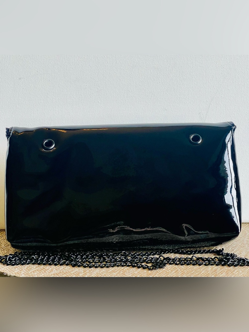 NEW CHANEL BEAUTE NOVELTY BAG BLACK FAUX PATENT LEATHER CLUTCH/WALLET ON CHAIN - Picture 7 of 17